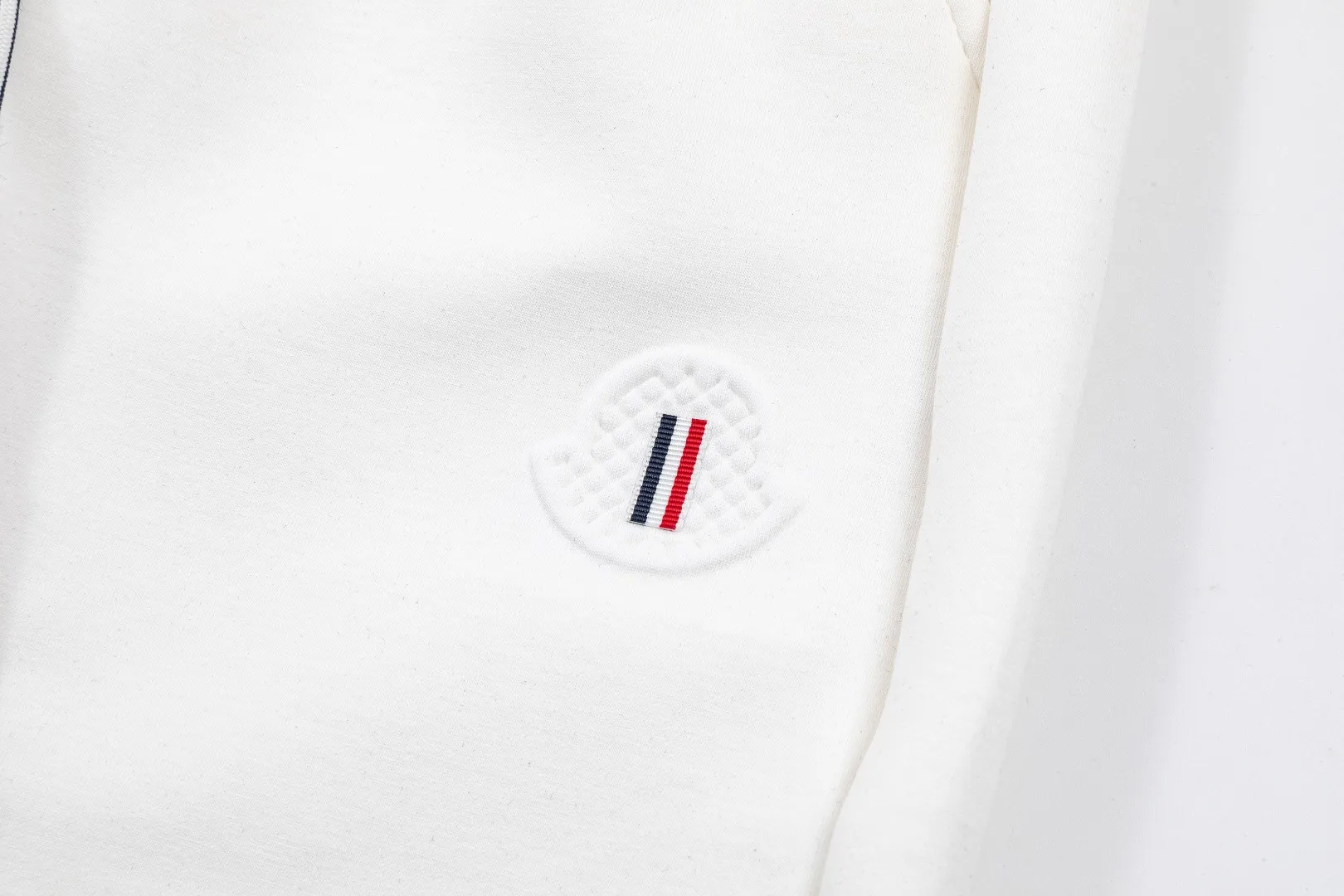 SSNew Arrival Same Style👫logo ， Same Style ， ！ * ， logo ！ ， ， ！ ， 、 、 ， ！ Breathable 。Versatile ， ， V ， ， Same Style！ Size：M-3XL